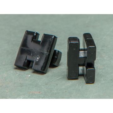 Kunststoff-Netzhaken flach quadratisch schwarz 8 mm